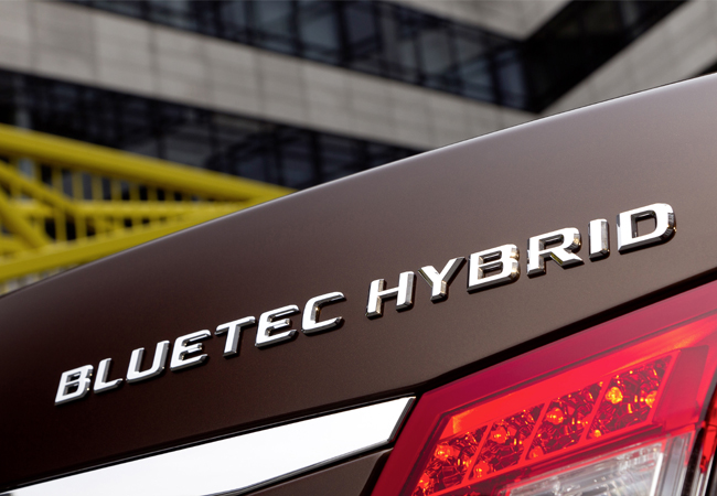 mercedes_benz_e_300_bluetec_hybrid_1.jpg