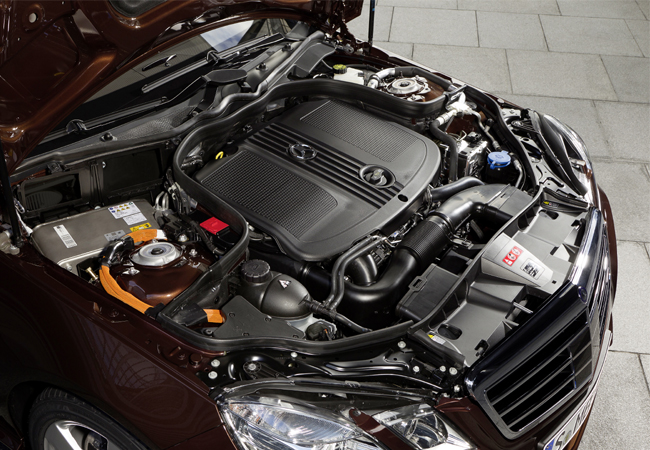 mercedes_benz_e_300_bluetec_hybrid_4.jpg